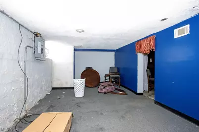 2106 Indiana Way NE, Canton, OH 44705 - Photo 2