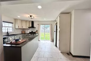 758 E 348th St, Eastlake, OH 44095 - Photo 8