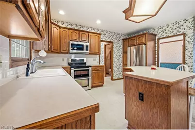 6638 Forestwood Street NW, Canton, OH 44718 - Photo 20