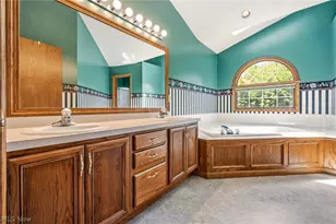 6638 Forestwood St NW, Canton, OH 44718 - Photo 32