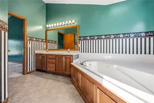 6638 Forestwood St NW, Canton, OH 44718 - Photo 34