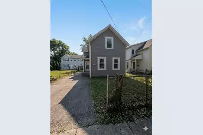 2059 W 42nd Street, Loveland, OH 44113 - Photo 1