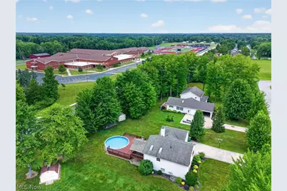413 Brittany Lane, Jefferson, OH 44047 - Photo 2
