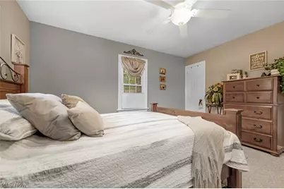 984 Cleveland Avenue, Amherst, OH 44001 - Photo 16