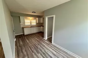 1305 Curtis St, Akron, OH 44301 - Photo 6