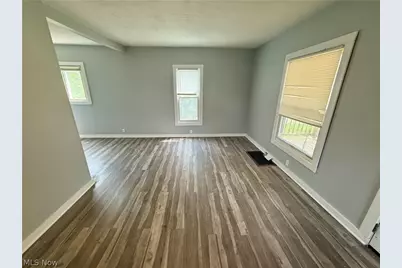 1305 Curtis Street, Akron, OH 44301 - Photo 4