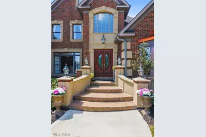 6274 Bertram Avenue NW, Canton, OH 44718 - Photo 2