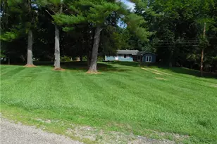 987 Hocking Rd, Little Hocking, OH 45742 - Photo 2