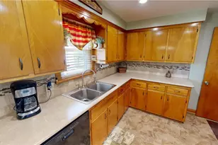 653 N Bon Air Ave, Youngstown, OH 44509 - Photo 10