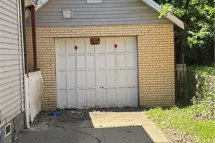 1734 Hillview Rd, Loveland, OH 44112 - Photo 2
