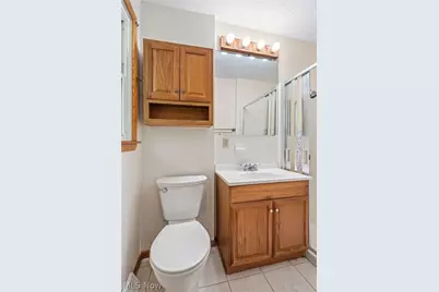 912 S Azalea Boulevard, Barberton, OH 44203 - Photo 14