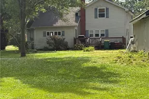 463 N Broadway, Geneva, OH 44041 - Photo 2
