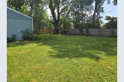 753 W River Road N, Elyria, OH 44035 - Photo 28