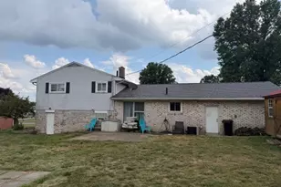 1215 33rd St NE, Canton, OH 44714 - Photo 2