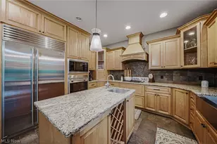 985 W Martin Ave, Amherst, OH 44001 - Photo 16