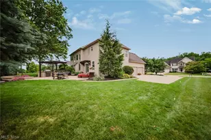 985 W Martin Ave, Amherst, OH 44001 - Photo 4