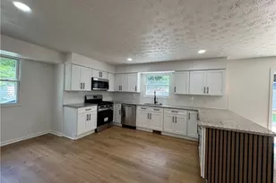 1281 S Hawkins Ave, Akron, OH 44320 - Photo 6