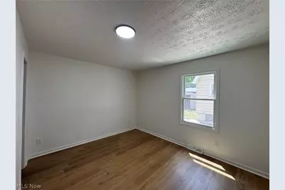1281 S Hawkins Avenue, Akron, OH 44320 - Photo 16