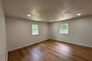 1281 S Hawkins Ave, Akron, OH 44320 - Photo 28