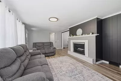 1693 Meadowlane Drive SE, Canton, OH 44709 - Photo 12