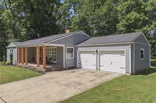 1693 Meadowlane Dr SE, Canton, OH 44709 - Photo 2