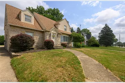 415 30th Street NW, Canton, OH 44709 - Photo 2