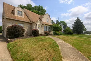 415 30th St NW, Canton, OH 44709 - Photo 2