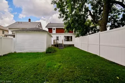 607 Broad Avenue NW, Canton, OH 44708 - Photo 2