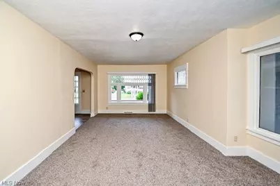 607 Broad Avenue NW, Canton, OH 44708 - Photo 10