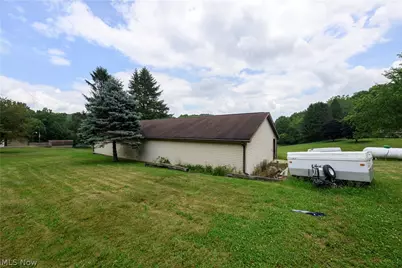 6091 Mills Drive SE, Uhrichsville, OH 44683 - Photo 10