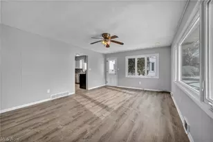 17914 Chagrin Blvd, Huber Heights, OH 44122 - Photo 18