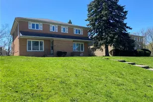 17914 Chagrin Blvd, Huber Heights, OH 44122 - Photo 2