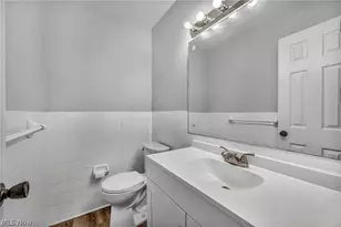 17914 Chagrin Blvd, Huber Heights, OH 44122 - Photo 16