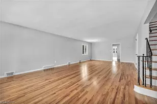 17914 Chagrin Blvd, Huber Heights, OH 44122 - Photo 14