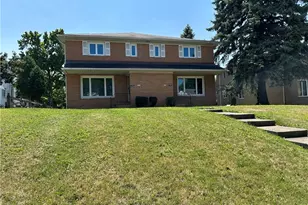 17914 Chagrin Blvd, Huber Heights, OH 44122 - Photo 2