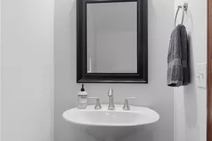 556 Hyannis Port Cir, Avon Lake, OH 44012 - Photo 26
