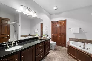 556 Hyannis Port Cir, Avon Lake, OH 44012 - Photo 18