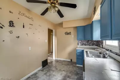 832 Caddo Avenue, Akron, OH 44305 - Photo 10