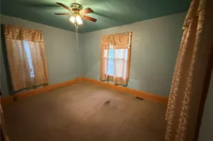 525 N Dawson St, Uhrichsville, OH 44683 - Photo 4