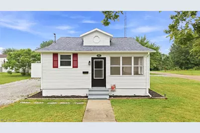 355 N 12th Street, Sebring, OH 44672 - Photo 1