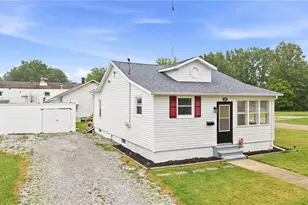 355 N 12th St, Sebring, OH 44672 - Photo 2
