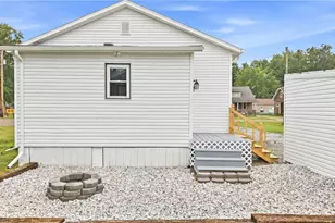 355 N 12th St, Sebring, OH 44672 - Photo 32