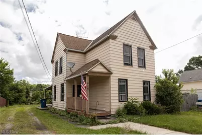 974 Chestnut Street, Grafton, OH 44044 - Photo 1