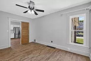 1124 W 6th St, Lorain, OH 44052 - Photo 16