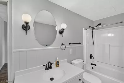 1124 W 6th Street, Lorain, OH 44052 - Photo 20