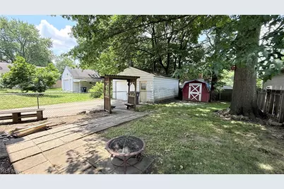 592 Lindell Street, Akron, OH 44305 - Photo 6