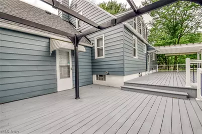 339 E Sprague Road, Green Hills, OH 44131 - Photo 12
