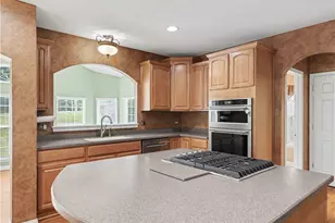 3193 Bickleigh Circle, Akron, OH 44312 - Photo 6