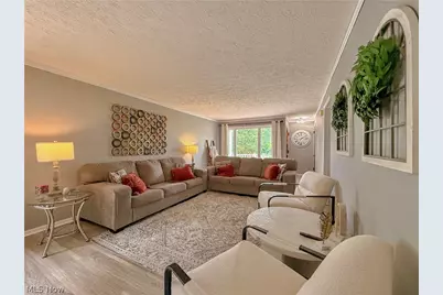 783 E Cassell Avenue, Barberton, OH 44203 - Photo 2