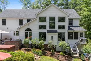 9305 Roryanna Dr, Chardon, OH 44024 - Photo 4